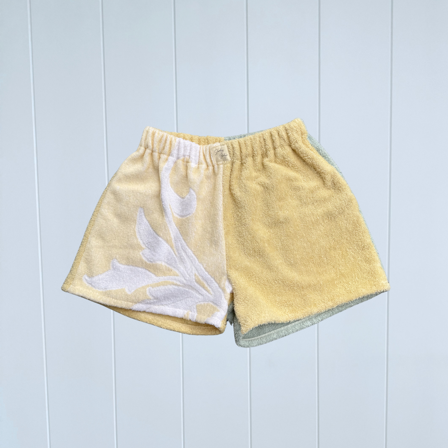 Women's RETOWEL Shorts 006 // Size 10-14