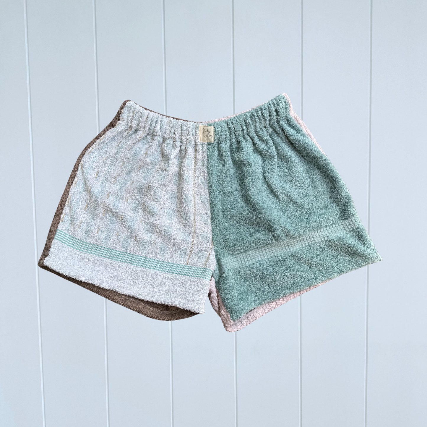 Women's RETOWEL Shorts 005 //Size 14-16