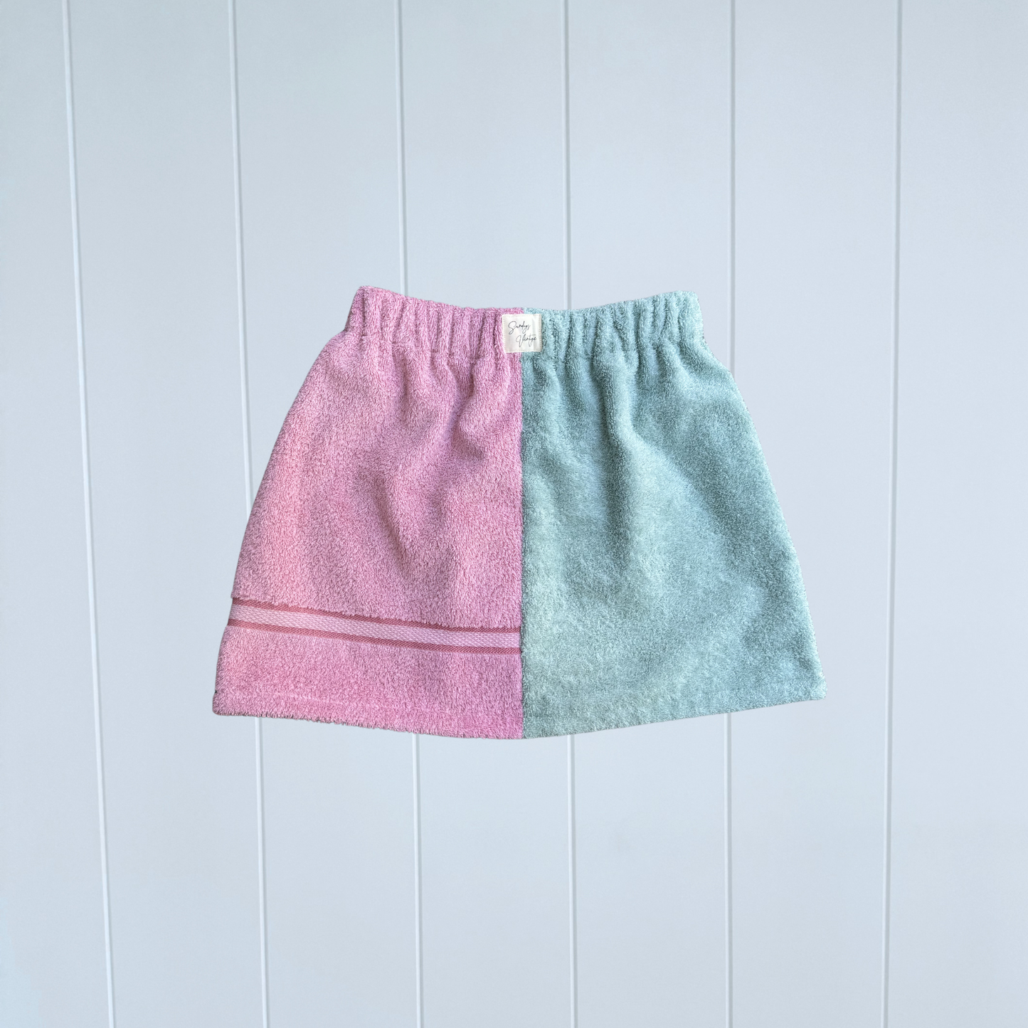 Women's RETOWEL Skirt 007 // Size 8-12