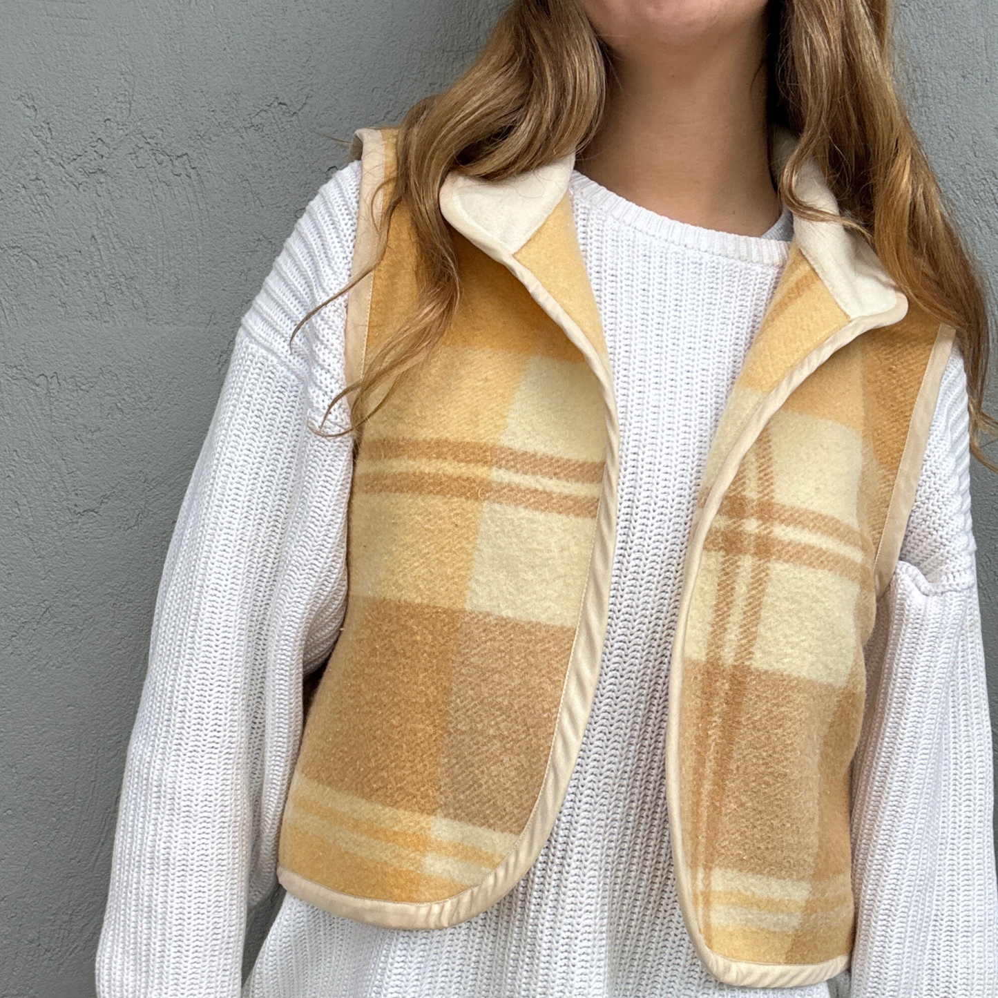 Sunday Snug Vest 001 // Honey Oat