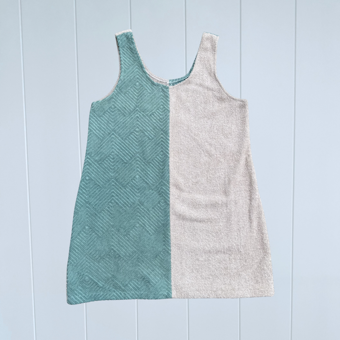 RETOWEL Dress 001 // Size 8-12