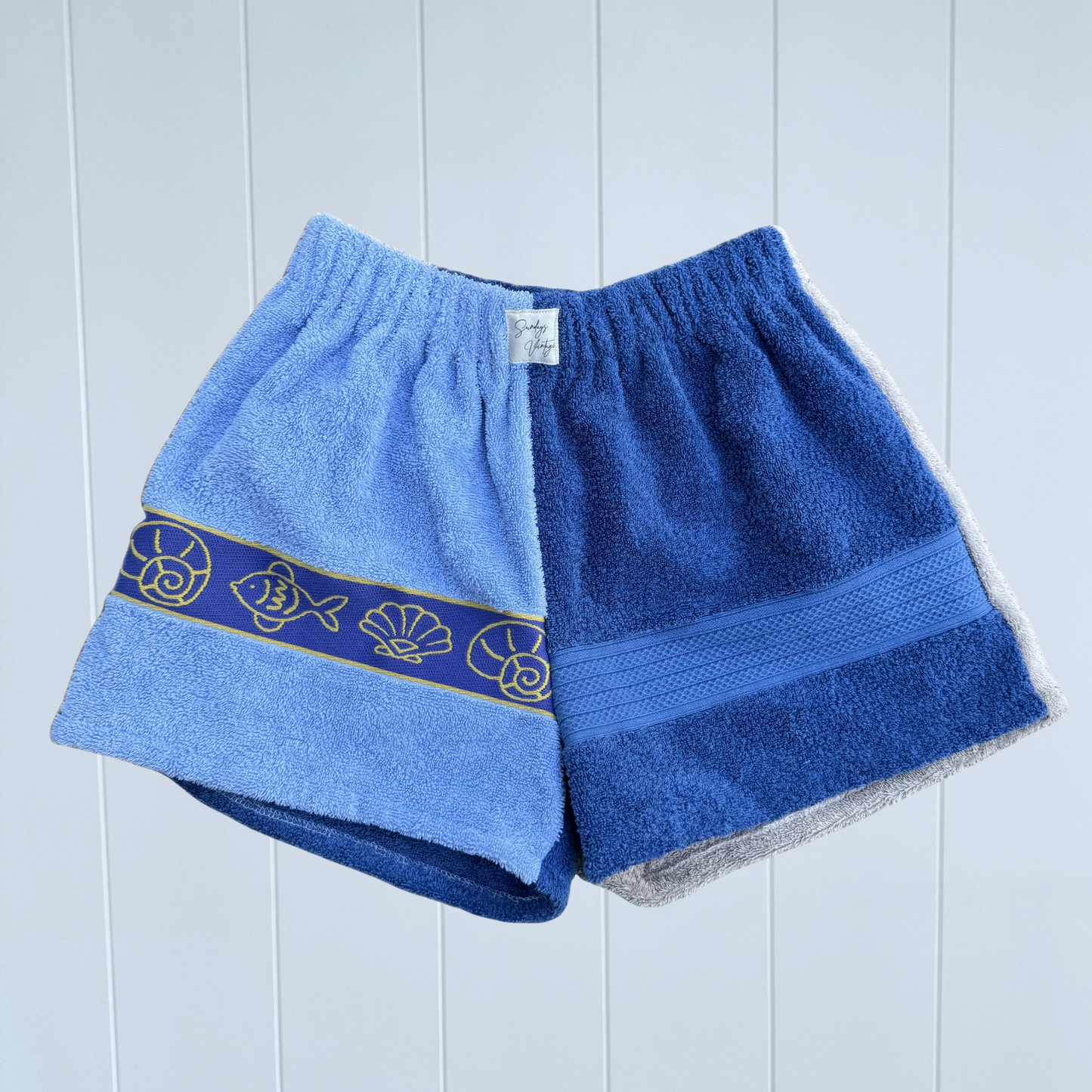 Women's RETOWEL Shorts 002 // Size 8-12