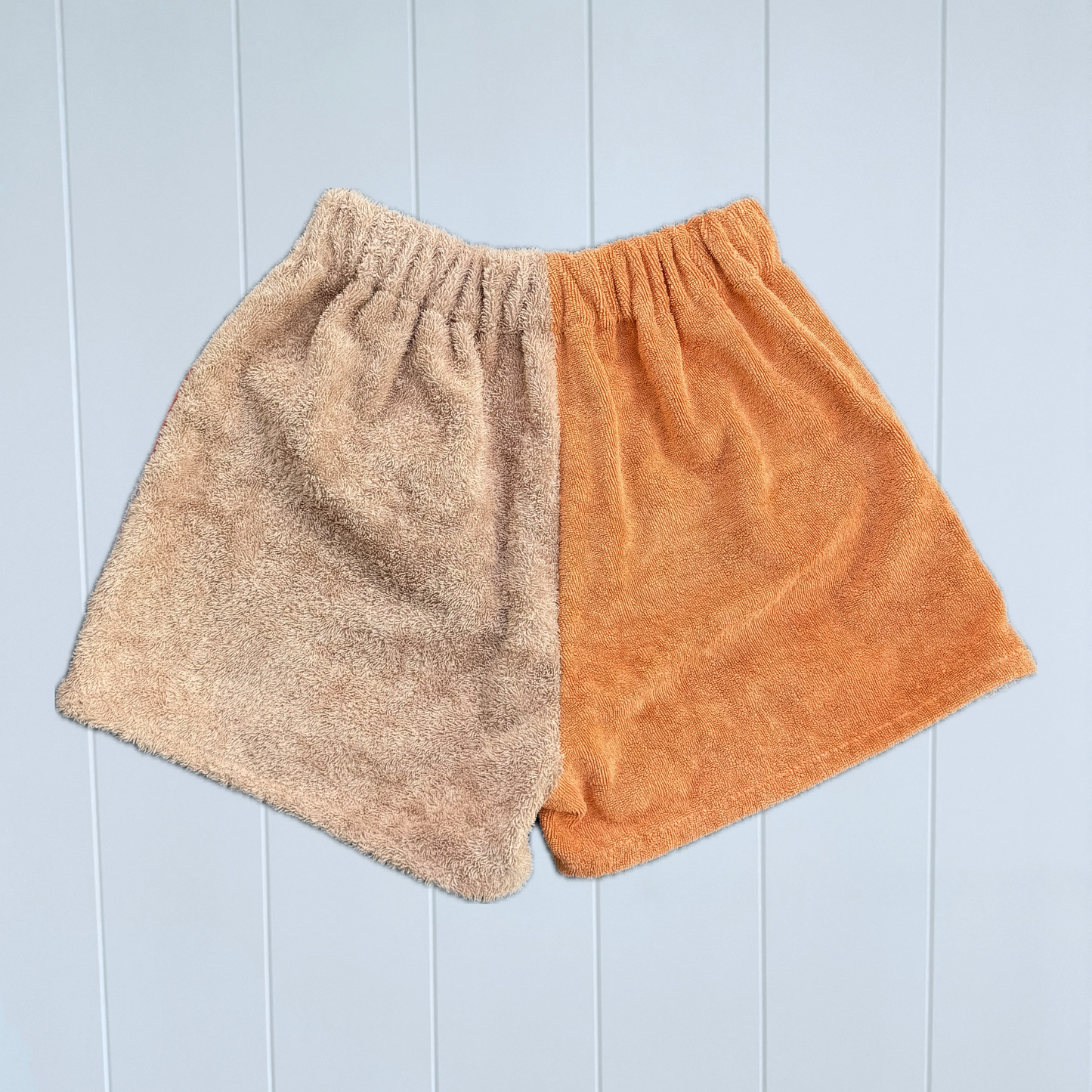 Women's RETOWEL Shorts 004 // Size 8-12