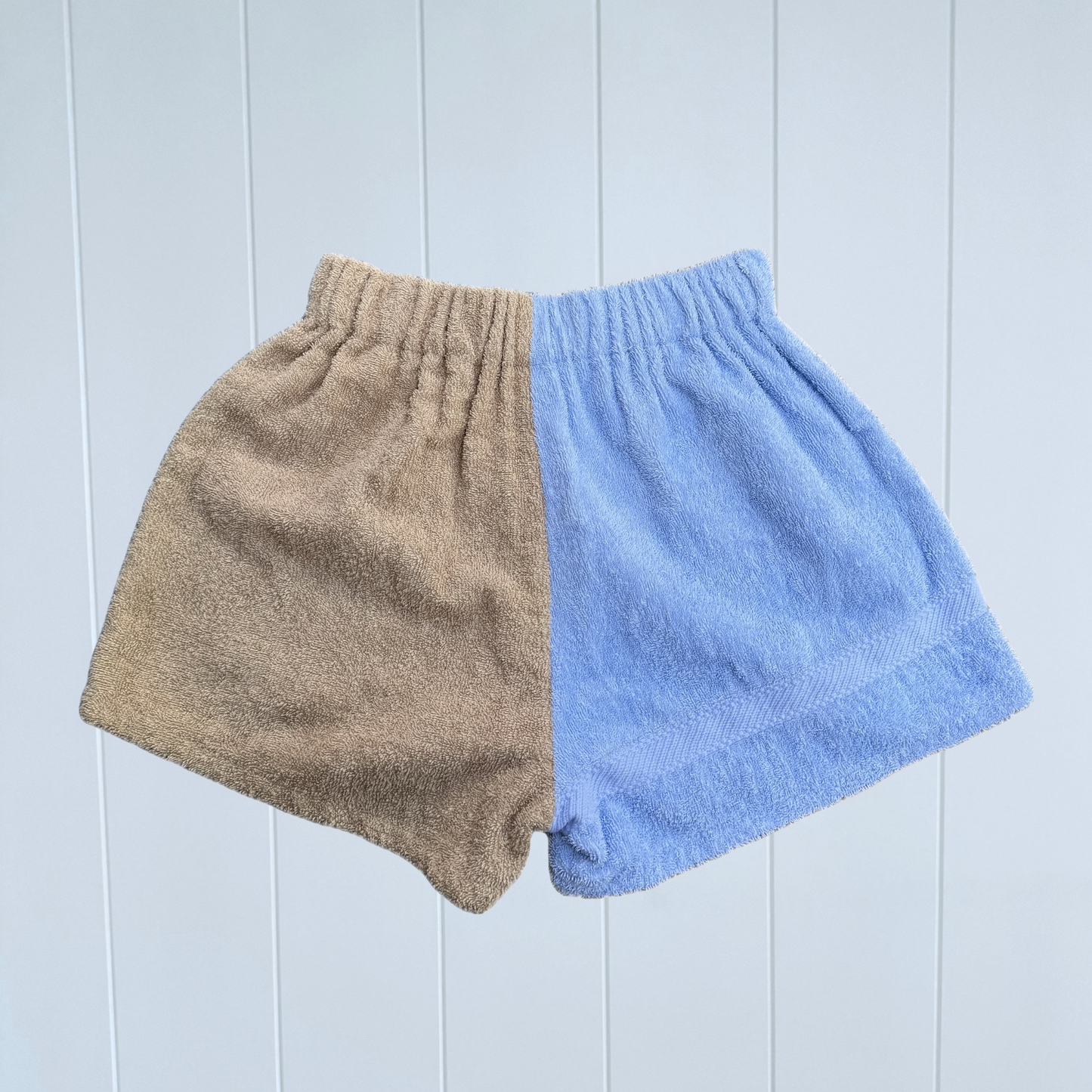 Women's RETOWEL Shorts 006 // Size 8-12