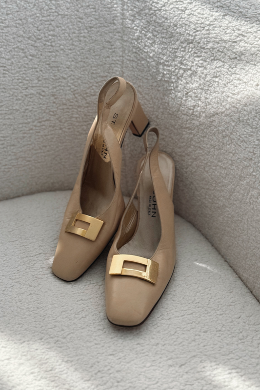 Vintage Nude Heels // Size 8.5